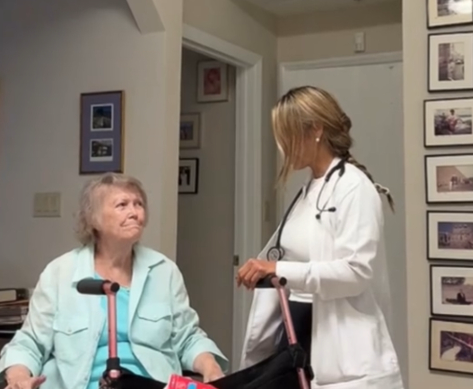 Lady Michelle Servillas 6